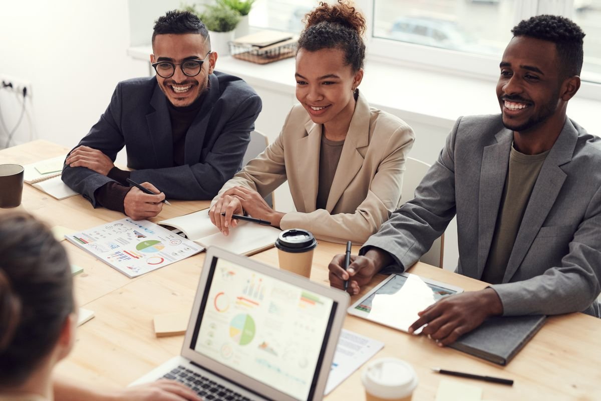 How to Handle Multiple Offers on Your Home: A Seller's Strategy Guide