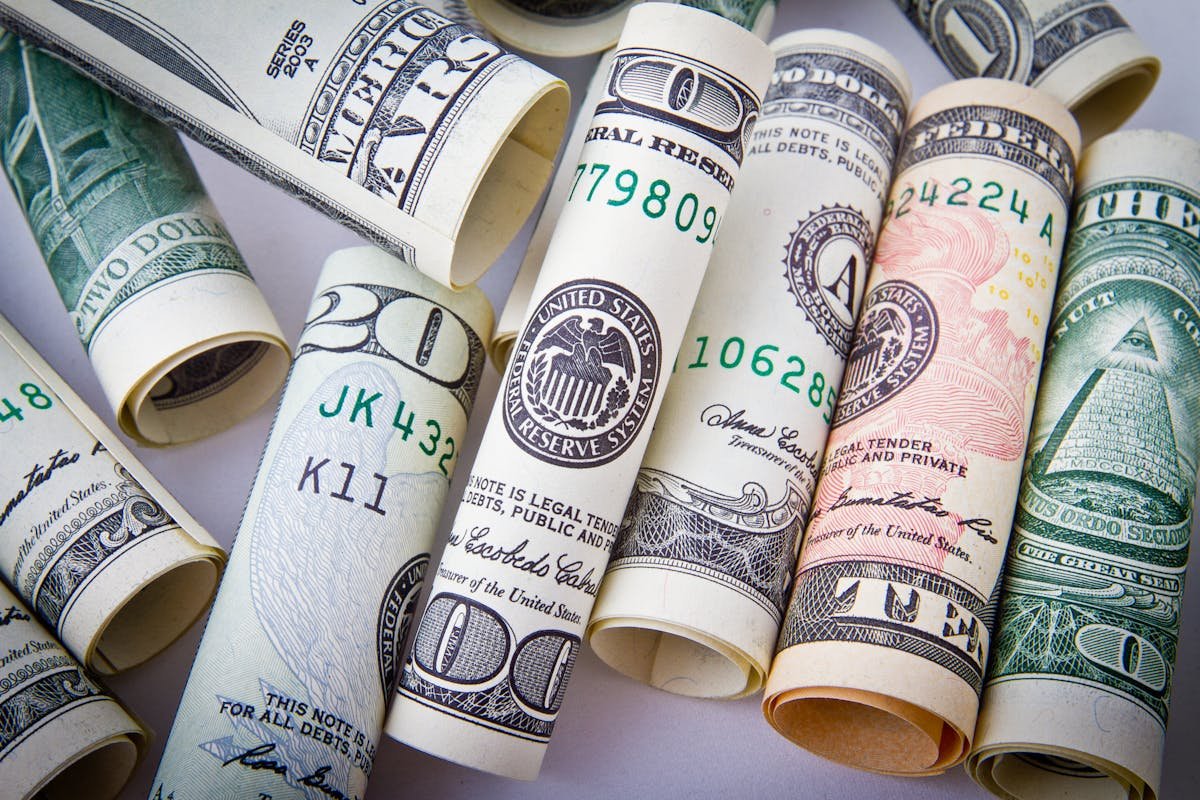 Debt-to-Income Ratio and Home Buying: What Lenders Look For