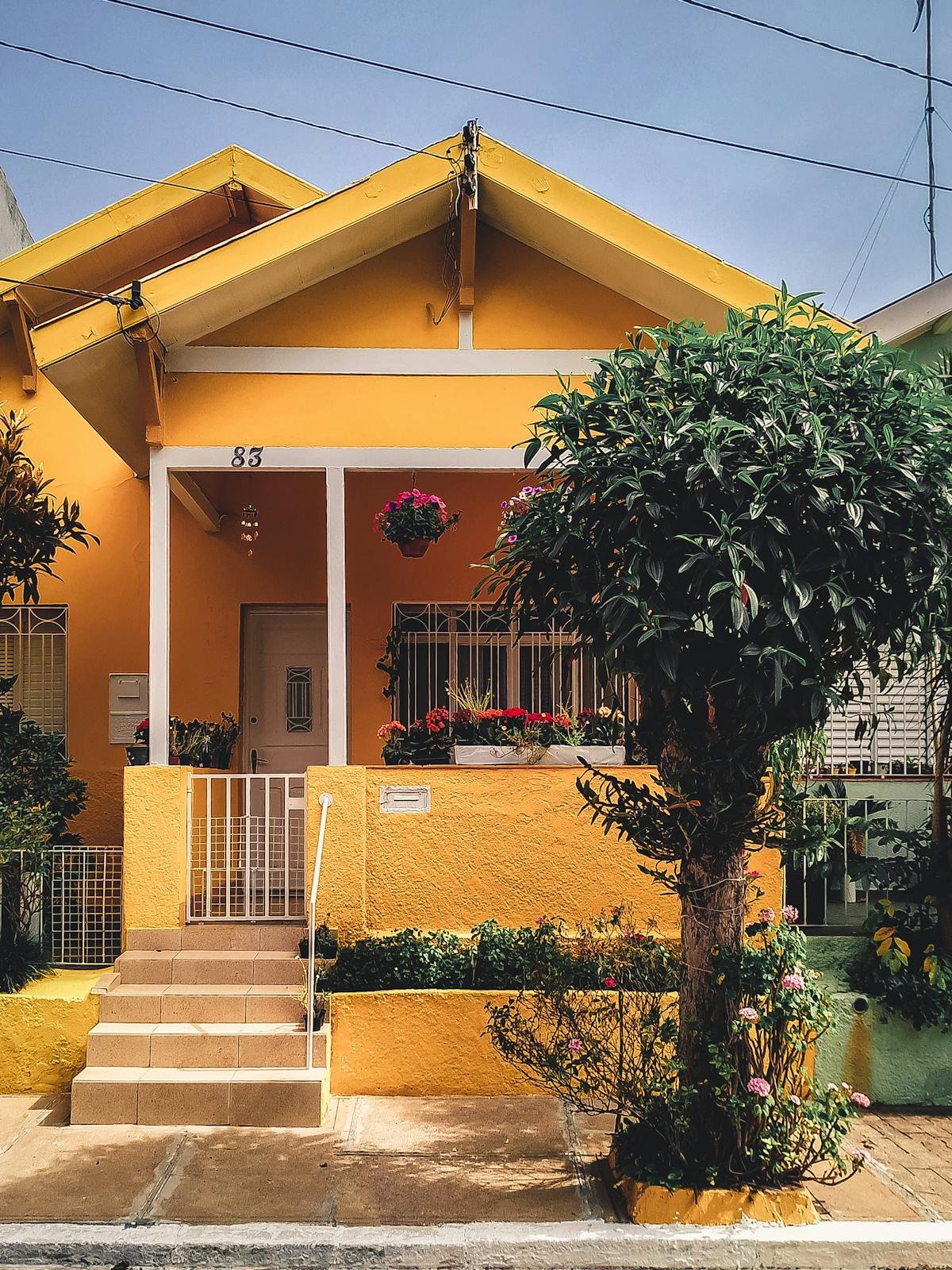 How Real Estate Auctions Work and How to Bid Without Overpaying
